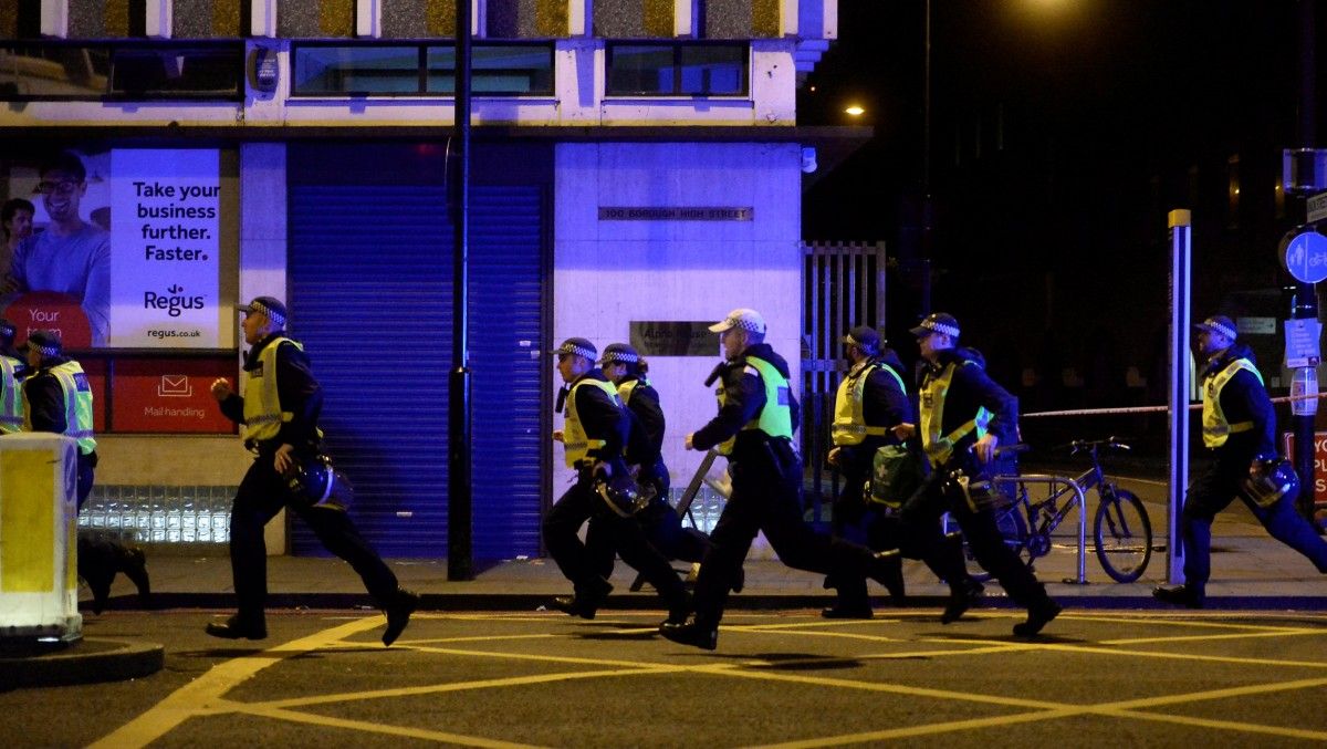 Полиция на месте теракта в Лондоне / REUTERS