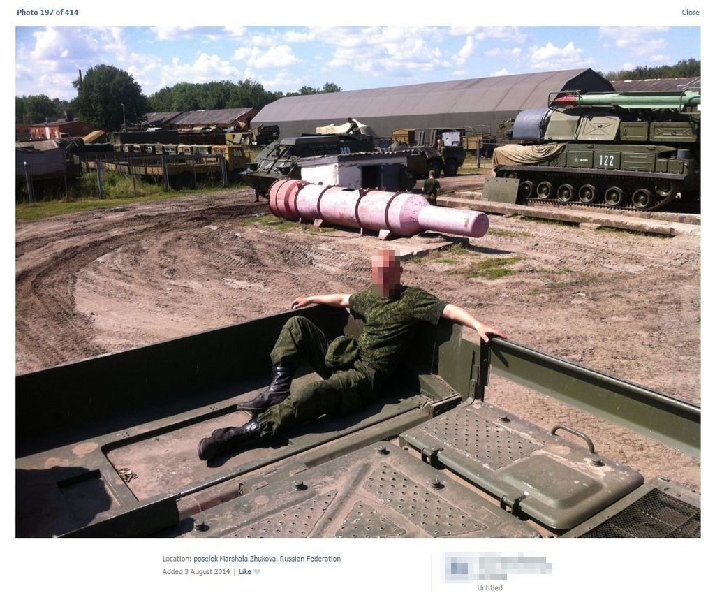 Парк техники 53-й зенитно-ракетной бригады на фотографии, загруженной курсантом 3 августа 2014 года / Bellingcat