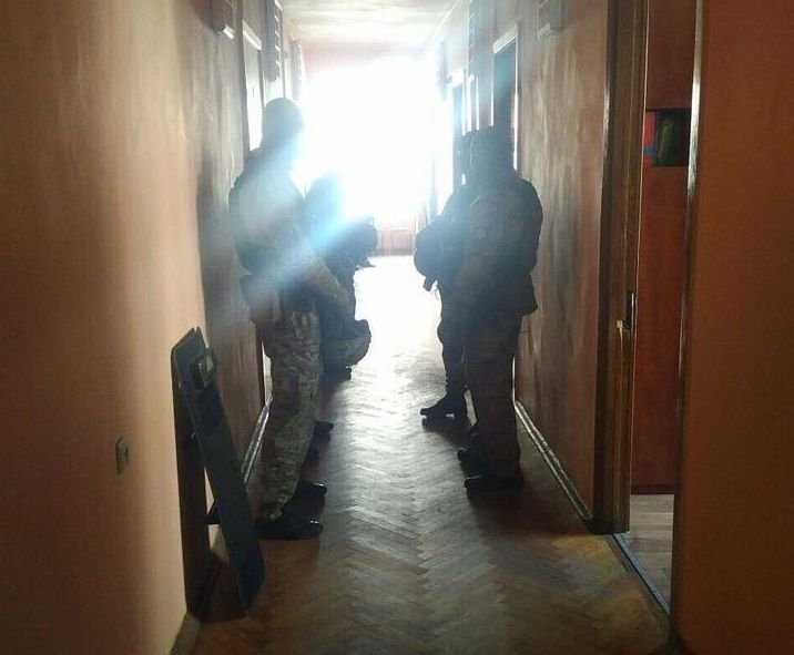 Карплюк називає обшуки замовними / facebook.com/Володимир-Карплюк Карплюк називає обшуки замовними / facebook.com/Володимир-Карплюк