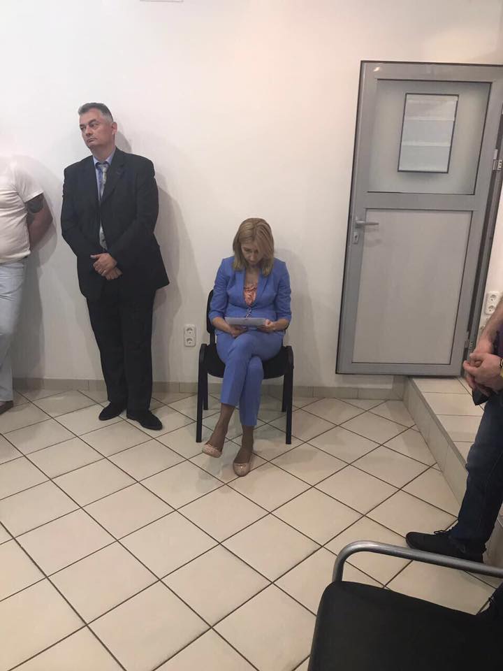 Злоумышленник разработал схему получения взяток от руководителей банковских учреждений со временными администрациями / Facebook Юрий Луценко Злоумышленник разработал схему получения взяток от руководителей банковских учреждений со временными администрациями / Facebook Юрий Луценко