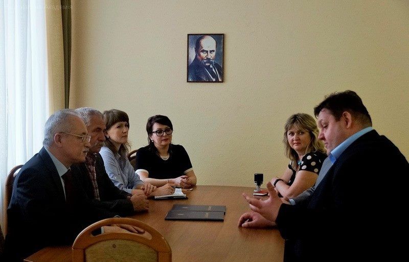 Гундич подписал договор о сотрудничестве с Национальной академией государственного управления / Житомирская ОГА Гундич подписал договор о сотрудничестве с Национальной академией государственного управления / Житомирская ОГА