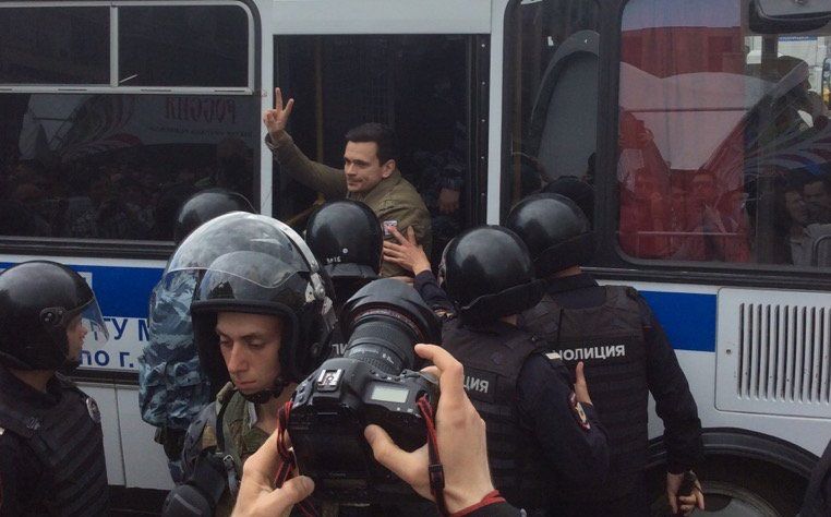 Яшина задержали в Москве / фото twitter.com/i_galiev
