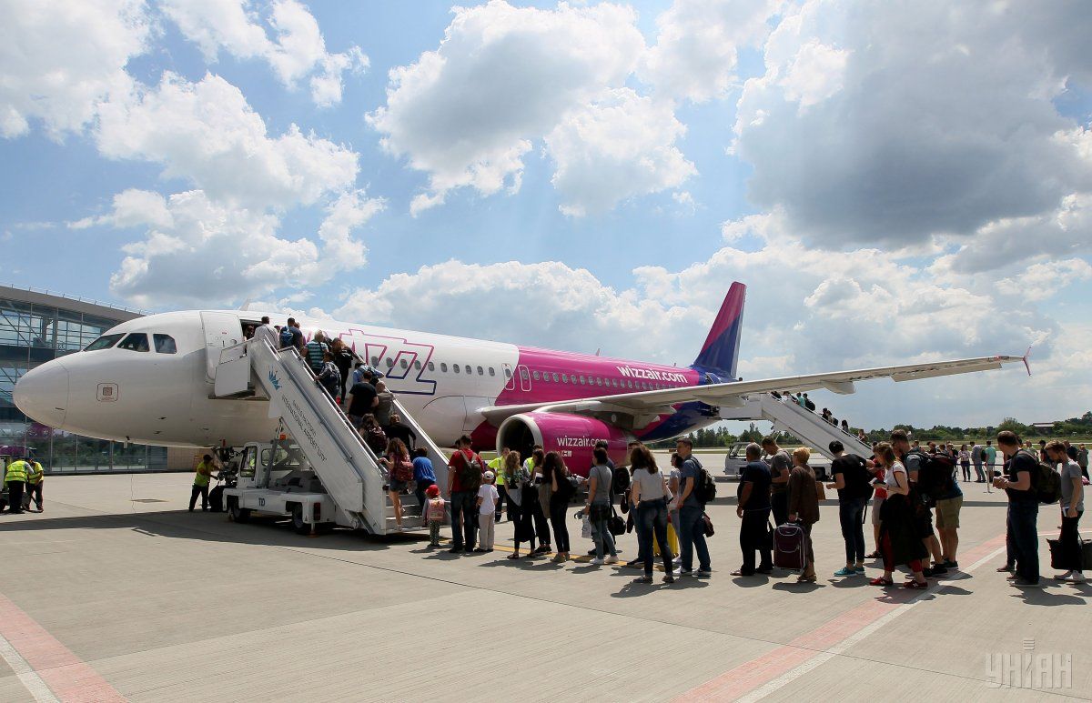 Wizz Air ввела новий тариф Wizz Smart, у чому його відмінність порівняно з базовим / фото УНІАН Wizz Air ввела новий тариф Wizz Smart, у чому його відмінність порівняно з базовим / фото УНІАН
