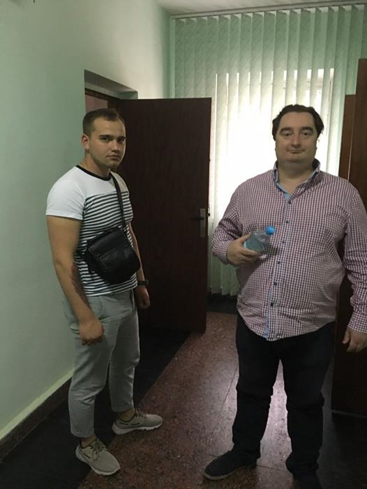 Гужву затримали ввечері 22 червня 2017 року після обшуків в його редакції / Facebook Олена Лукаш Гужву затримали ввечері 22 червня 2017 року після обшуків в його редакції / Facebook Олена Лукаш