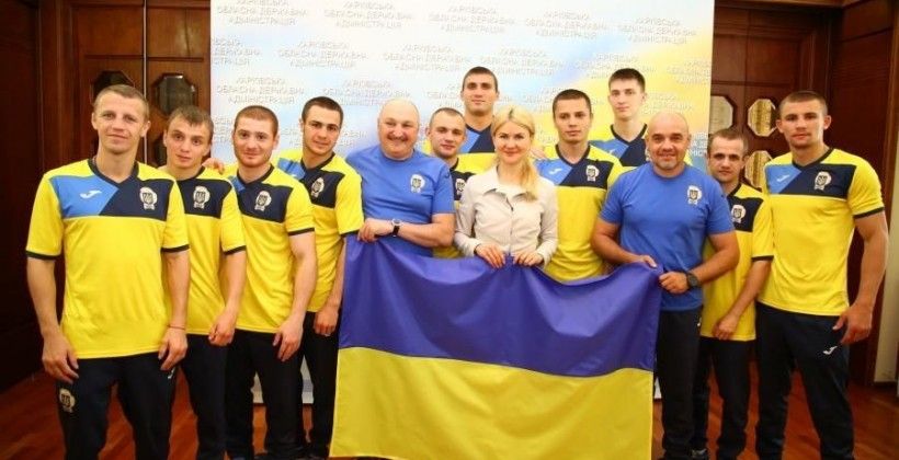 Шесть украинских боксеров завоевали медали ЧЕ, из них четверо претендуют на золото / kharkov.comments.ua Шесть украинских боксеров завоевали медали ЧЕ, из них четверо претендуют на золото / kharkov.comments.ua
