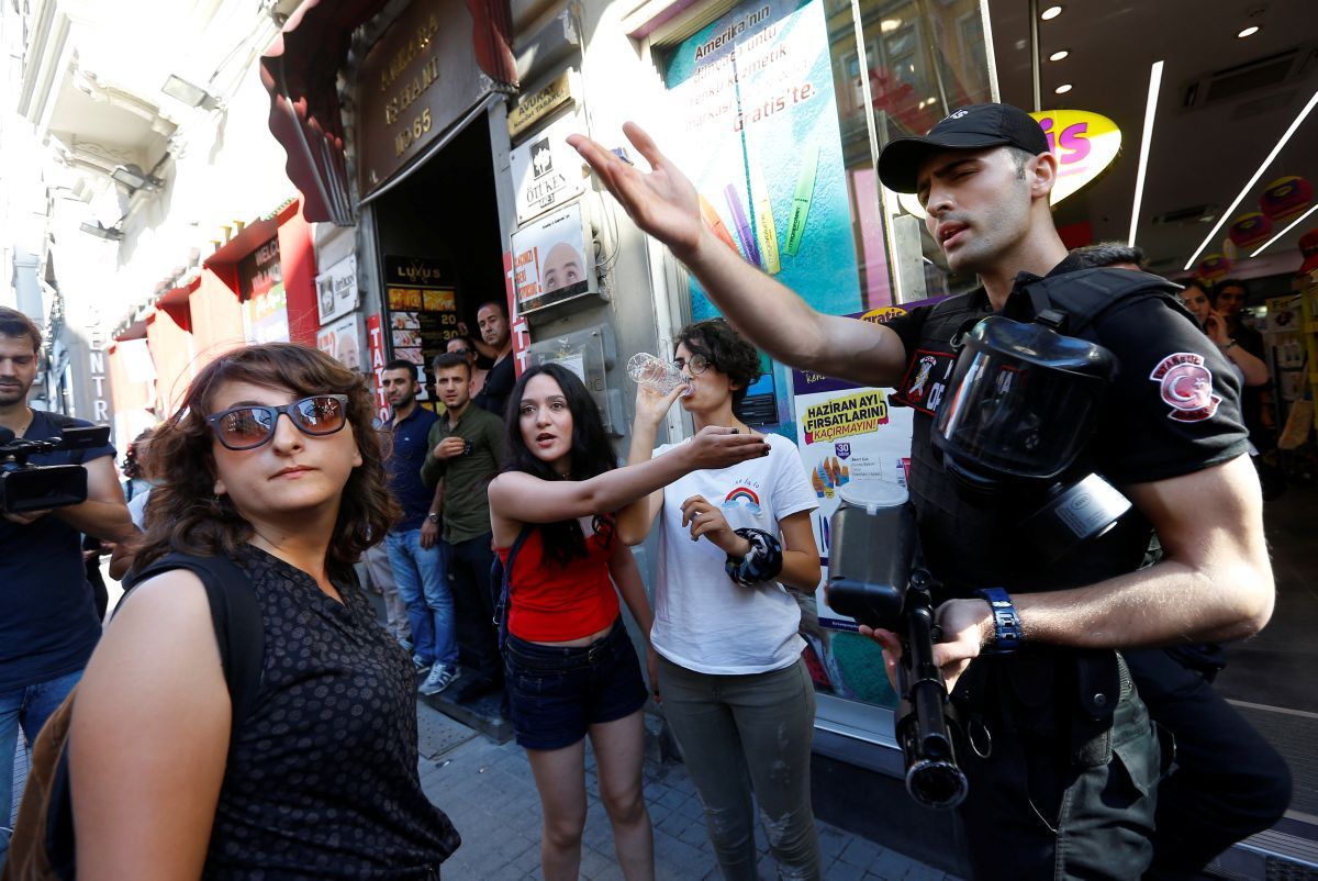 REUTERS REUTERS