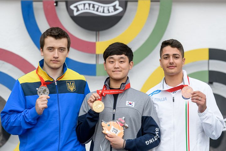 На счету Коростылева (слева) уже две медали мирового первенства / issf-sports.org На счету Коростылева (слева) уже две медали мирового первенства / issf-sports.org