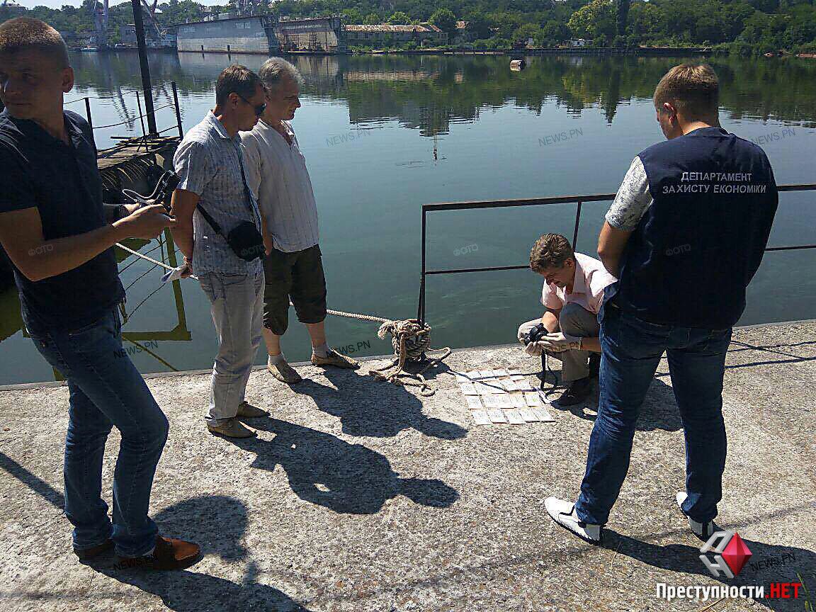 В Николаеве задержали на взятке сотрудника рыбоохраны / news.pn В Николаеве задержали на взятке сотрудника рыбоохраны / news.pn