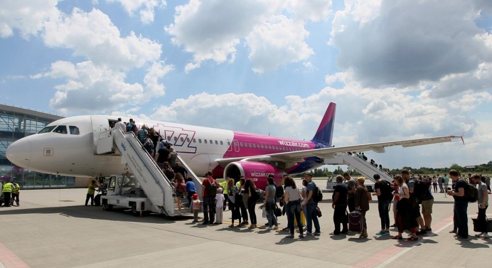 Авіакомпанія Wizz Air ввела бюджетний тариф Wizz Smart - у чому вигода ...