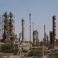 Reuters: Oil just below four-year high as producers resist output rise to offset Iran sanctions