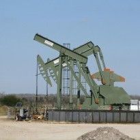 Reuters: Oil dips as IMF lowers global growth outlook; eyes on U.S. hurricane