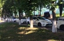 Фанатів чернігівської "Десни" у будинку ФФУ зустріли 14 патрульних машин, 2 автозака і автобус з поліцейськими