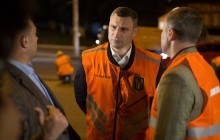 Кличко сьогодні вночі проінспектував ремонт дороги на вулиці Васильківській (фото)