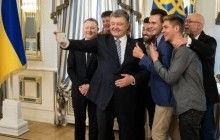 "Меня нет, и тебя не будет": ведущие Евровидения одни из первых узнали решение Порошенко блокировать "ВКонтакте"