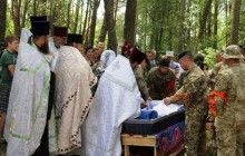 На Черниговщине священники отпели погибшего украинского военнослужащего