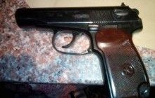 В Киеве возле супермаркета трое мужчин ранили ребенка выстрелом в голову