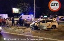В Києві під час погоні за BMW сталося лобове зіткнення поліцейського авто і Lancer