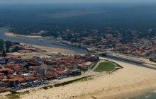 На пляж во Франции волны вынесли полторы тонны кокаина