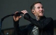 Диджей случайно назвал настоящее имя "неуловимого" художника Бэнкси