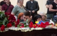 У Києві прощаються з убитим біля Золотих воріт добровольцем АТО (фоторепортаж)