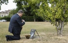 Порошенко у Франції вшанував пам'ять жертв Голодомору