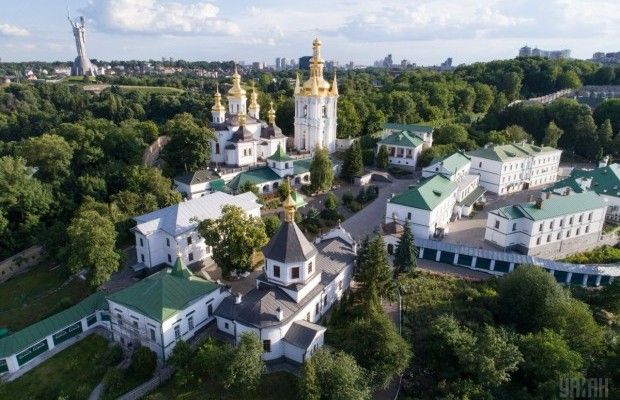 Плани на вихідні 28-29 липня: Місячне затемнення, концерти від симфонії до року і книжковий фестиваль в Одесі