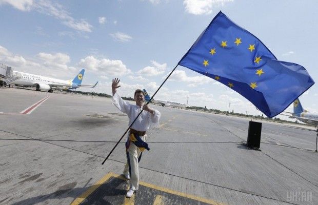 Подорожі до ЄС: у Кабміні розповіли, що буде з безвізом для українців