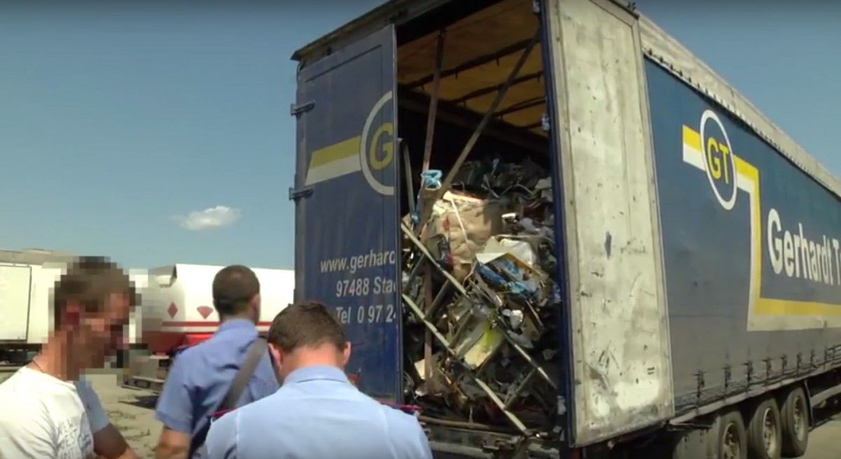 Кадр из видео полиции Черкасской области Кадр из видео полиции Черкасской области