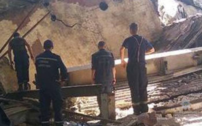 В Кривом Роге двоих мужчин задавило бетонной плитой / ГУ Нацполиции Днепропетровской области