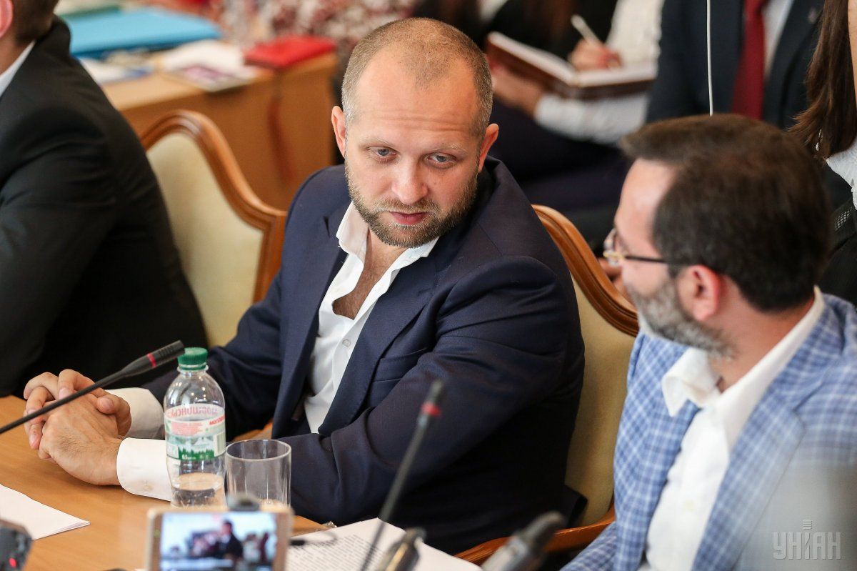 Максим Поляков во время заседания Регламентного комитета / фото УНИАН