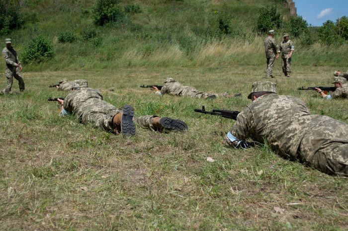 Мета - залучення цивільного населення до охорони військових об’єктів / фото прес-служба тода Мета - залучення цивільного населення до охорони військових об’єктів / фото прес-служба тода