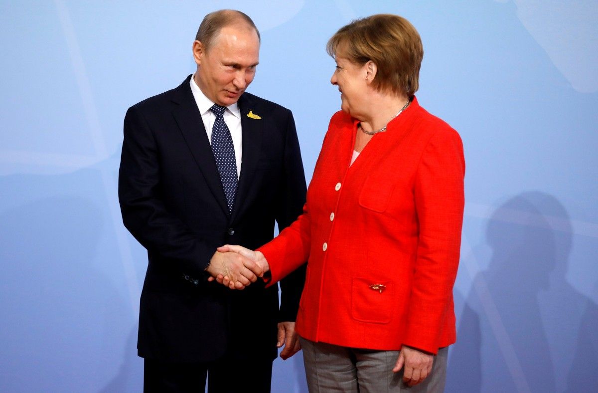 Меркель не вважає свою політику щодо РФ помилковою / фото REUTERS Меркель не вважає свою політику щодо РФ помилковою / фото REUTERS