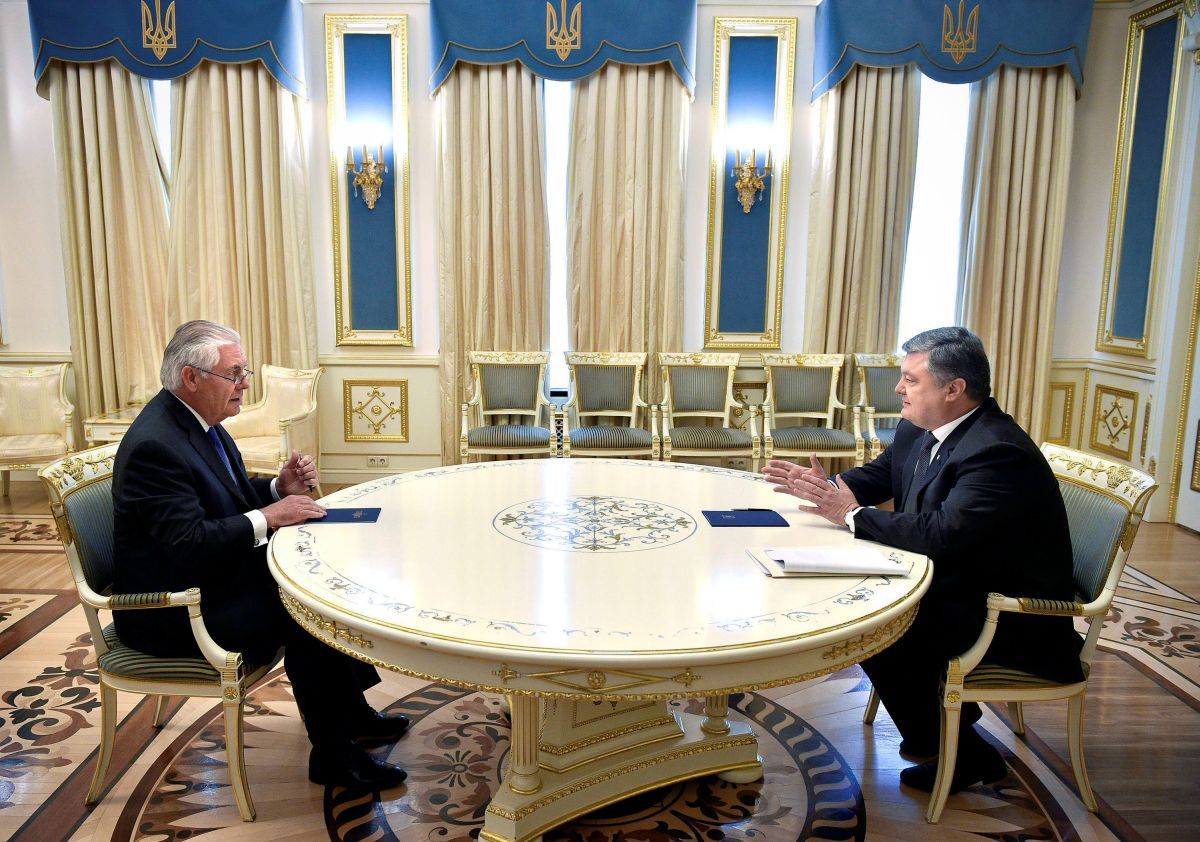Петро Порошенко і Рекс Тіллерсон / REUTERS Петро Порошенко і Рекс Тіллерсон / REUTERS