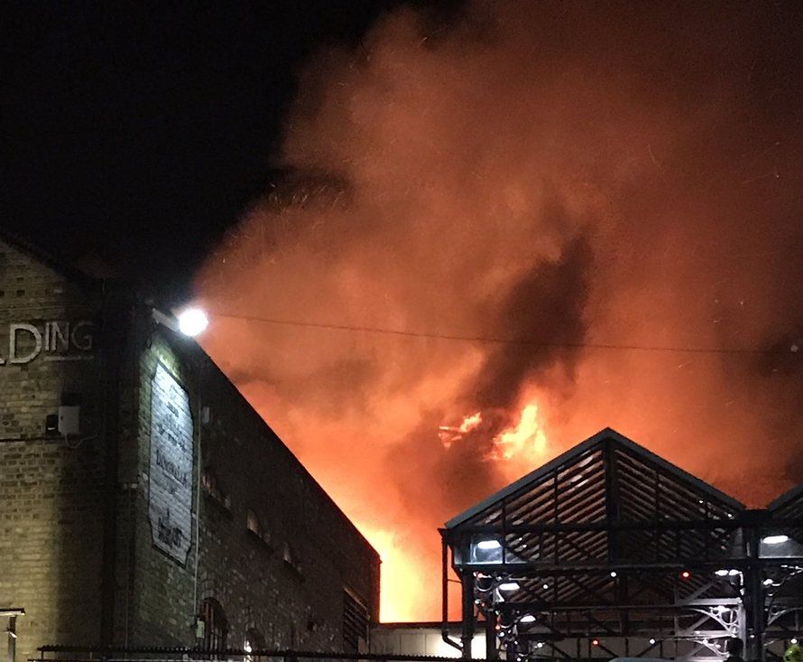 О пострадавших или жертвах информации нет / фото twitter.com/LondonFire О пострадавших или жертвах информации нет / фото twitter.com/LondonFire