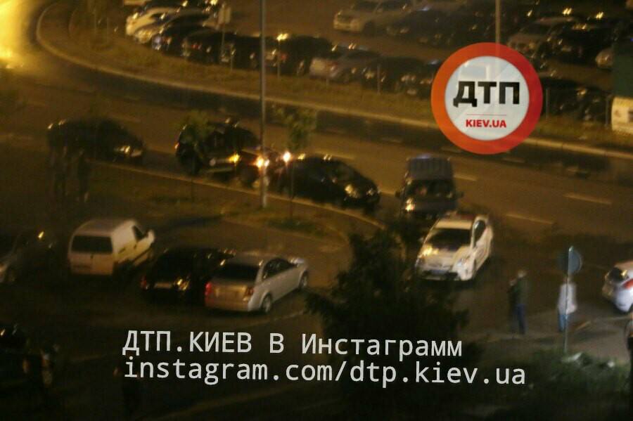Инцидент произошел на Позняках / facebook.com/dtp.kiev.ua
