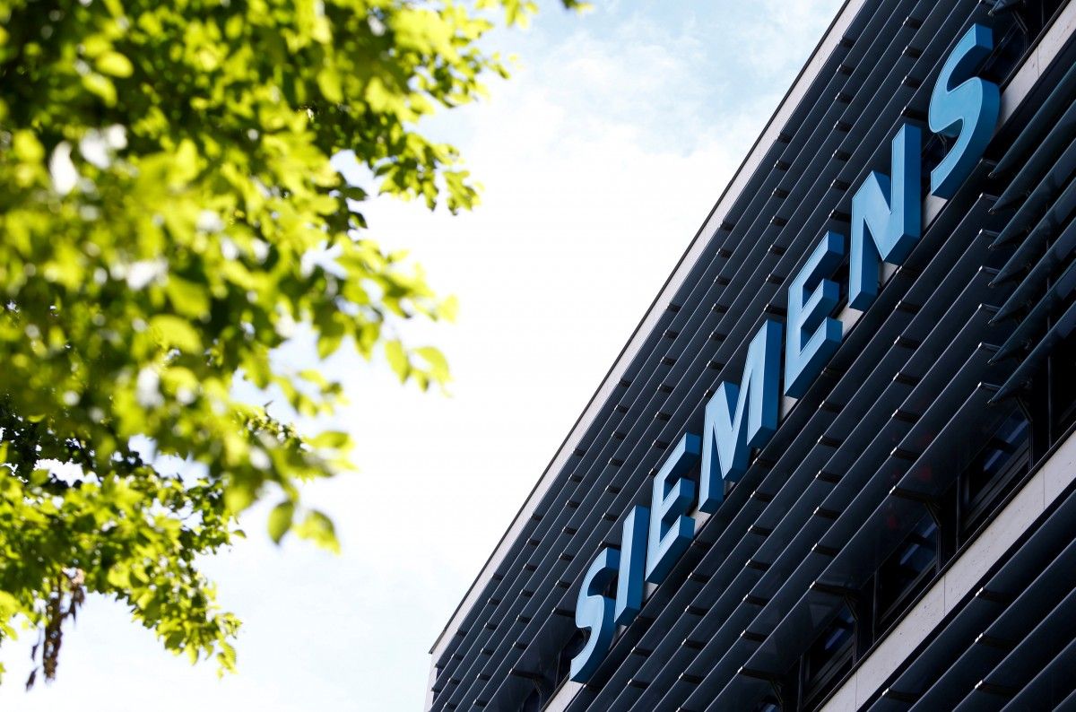 Siemens объявила о выходе с российского рынка / Иллюстрация REUTERS
