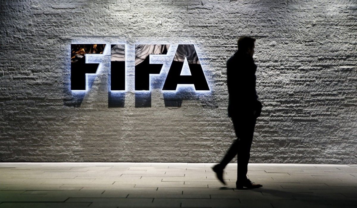 ФИФА осуждает применение силы Россией во время ее вторжения в Украину / фото REUTERS