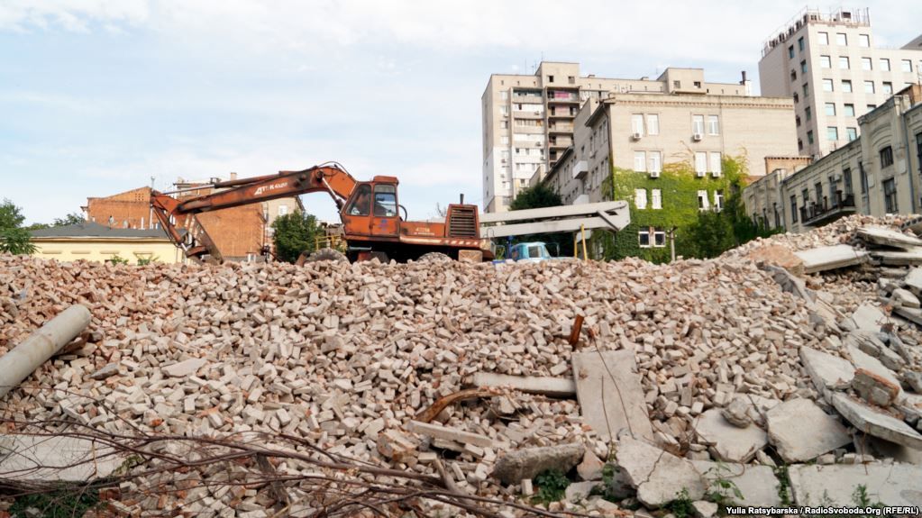 В Днепре разобрали В Днепре разобрали