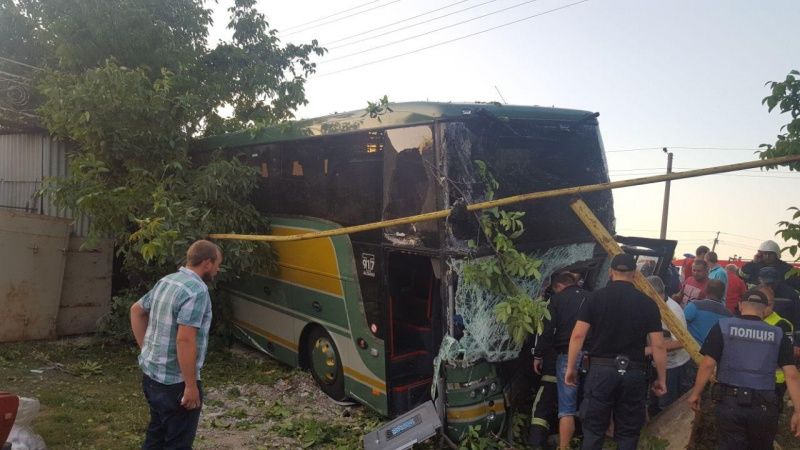 Граждане Молдовы возвращались из туристической поездки в Германию / Патрульная полиция Черновцов