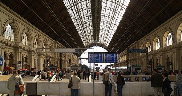 Поки що інформація про присутність бомби у котромусь із поїздів не підтвердилася / фото myhungary.net Поки що інформація про присутність бомби у котромусь із поїздів не підтвердилася / фото myhungary.net