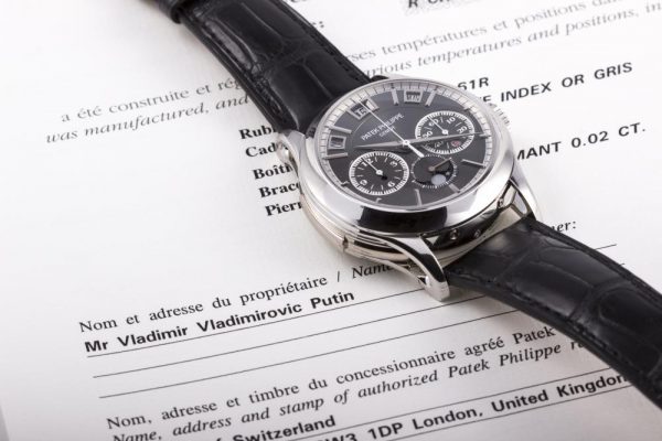 Часы якобы принадлежали российскому президенту / фото Luxuo Часы якобы принадлежали российскому президенту / фото Luxuo