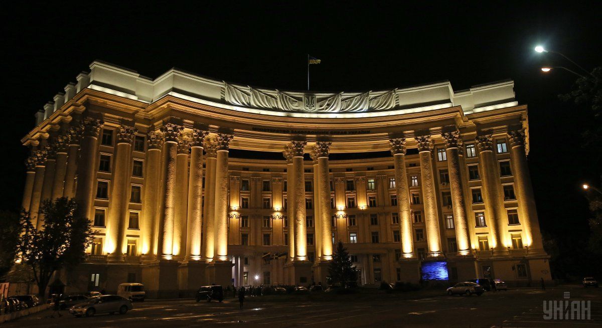 Україна відреагувала на кривавий воєнний злочин РФ в Оленівці / фото УНІАН Україна відреагувала на кривавий воєнний злочин РФ в Оленівці / фото УНІАН