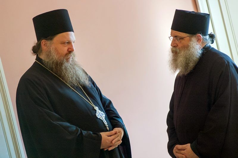 Монахи радять сповідувати єдність, мир та любов до ближнього / Відкритий православний університет святої Софії-Премудрості Монахи радять сповідувати єдність, мир та любов до ближнього / Відкритий православний університет святої Софії-Премудрості