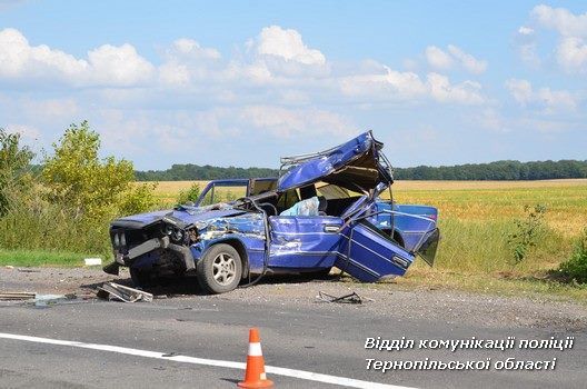 На Тернопільщині внаслідок ДТП загинув місцевий житель (фото) На Тернопільщині внаслідок ДТП загинув місцевий житель (фото)