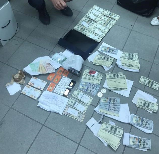 Чиновнику повідомлено про підозру / facebook.com/kyiv.gp.gov.ua Чиновнику повідомлено про підозру / facebook.com/kyiv.gp.gov.ua