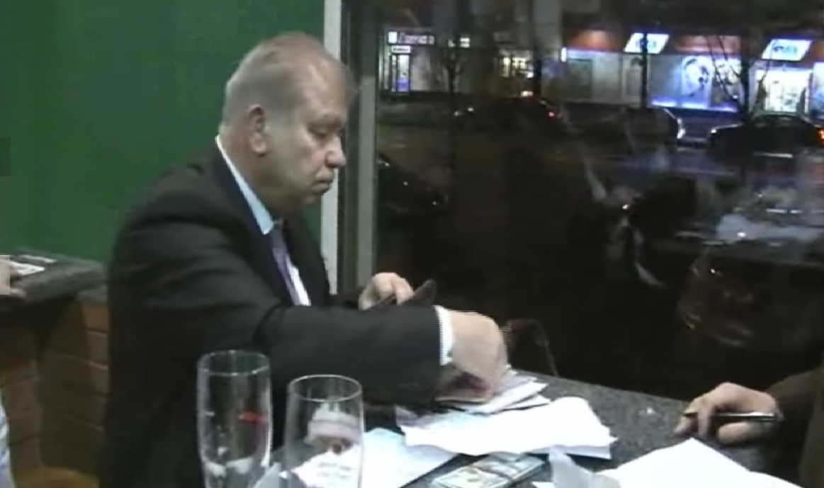 Суддю звільнили під час засідання Вищої ради правосуддя 27 липня / скріншот Суддю звільнили під час засідання Вищої ради правосуддя 27 липня / скріншот