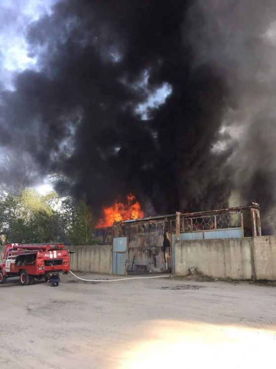 Причина виникнення пожежі з’ясовується / kh.depo.ua Причина виникнення пожежі з’ясовується / kh.depo.ua