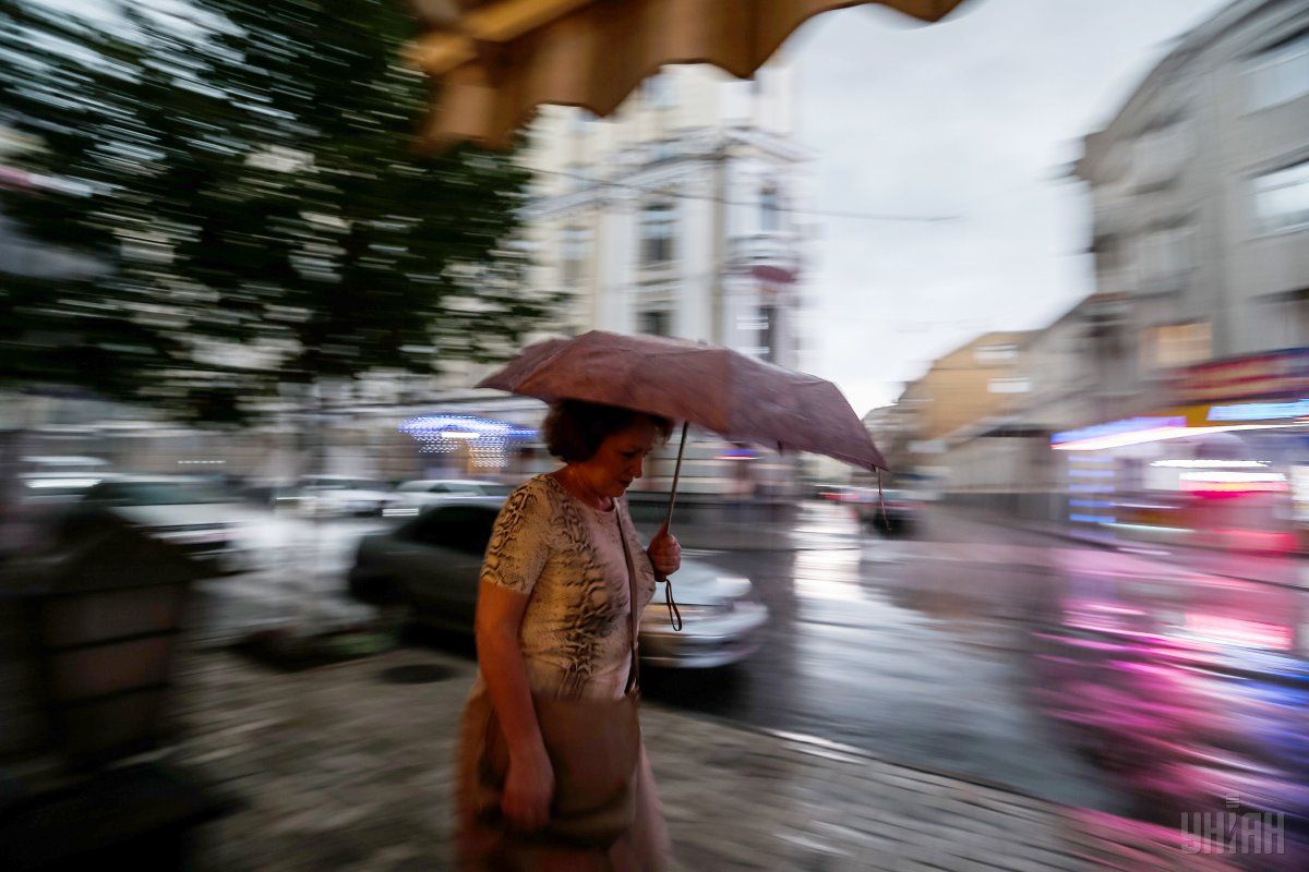 14 липня в Києві дощитиме / фото УНІАН 14 липня в Києві дощитиме / фото УНІАН
