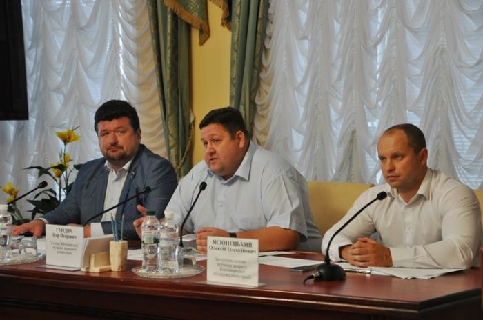 Соответствующее распоряжение подписал председатель облгосадминистрации Игорь Гундич / фото ЖОДА Соответствующее распоряжение подписал председатель облгосадминистрации Игорь Гундич / фото ЖОДА