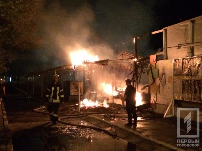 Місцеві ЗМІ опублікували фото з пожежі в клубі Місцеві ЗМІ опублікували фото з пожежі в клубі